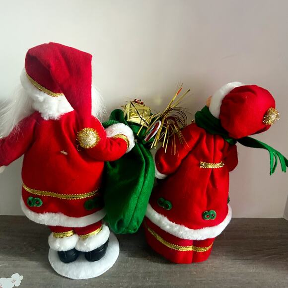 Annalee Mr and Mrs Claus w/ Presents Christmas Plush Statues 19” EUC 2008 - Picture 8 of 11